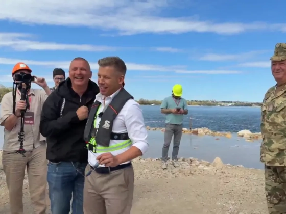 “The defence minister’s smile is not sincere!”: PM Magyar jokes as ministers’ boat loses power on the Danube