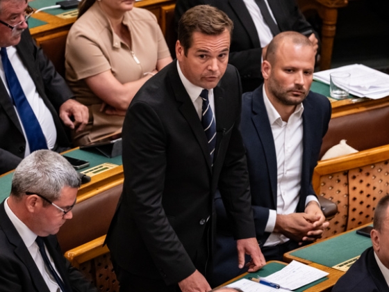Németh Balázs: Ha nincs ellenzéki nyomás, Magyar Péter sírós videókban könyörögne, hogy mindenki húzza ki a töltőt