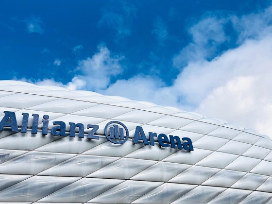 Sydney Marathon mishap: Munich's Allianz Arena appears on finisher medal