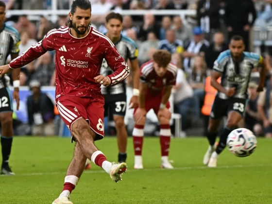 Szoboszlai Dominik egy 99. perces tizenegyessel mentette meg a Liverpoolt