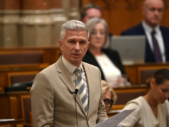Szerdán elindul az MNB-botránnyal foglalkozó vizsgálóbizottság