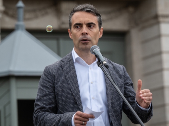 Vona Gábor Kövér László tettét egyszerű bunkóságnak nevezte, majd alaposan odaszúrt a Fidesznek
