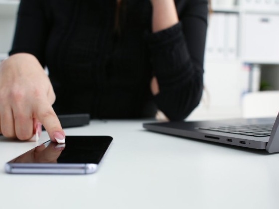Évente akár 27 ezer forintot is elvihetnek a banki SMS-ek