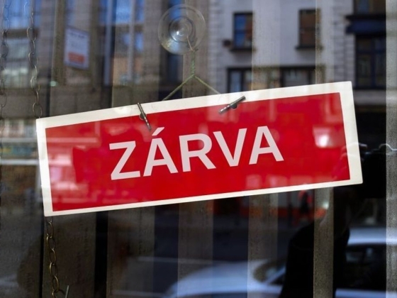 Bajban vannak Magyarország legjobb éttermei, egymást érik a bejelentések a bezárásról és az átalakításról: csak az segít, ha Bécsnél is drágább lesz Budapesten enni?