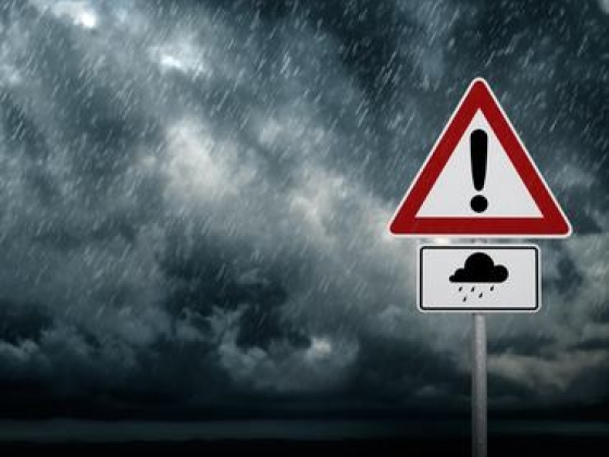 Elő az esernyőket! A hőkupola után jön a zivatarcella