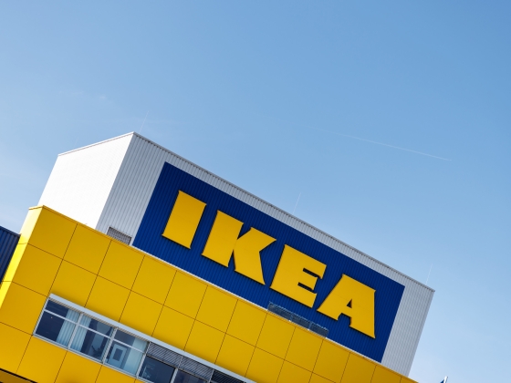 Kitálaltak az Ikea-dolgozók: a bérharc után most az elmaradt pótlékok miatt áll a bál