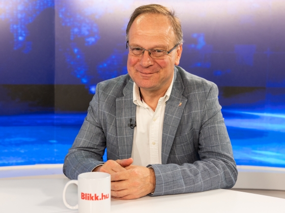 Szóváltásba keveredett Navracsics Tibor a Kossuth rádió műsorvezetőjével