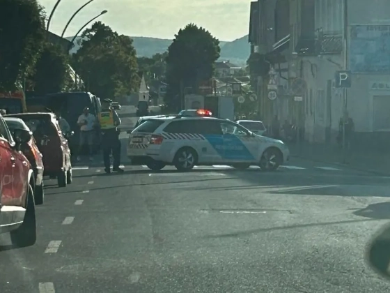 Súlyos balesettel indult a hét Borsodban, gyalogost gázolt egy autó