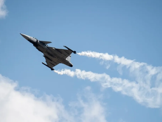 Szolnok mellett lezuhant a magyar honvédség egyik Gripen vadászgépe
