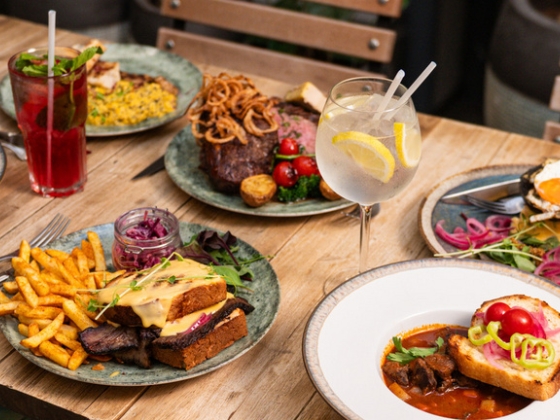 Féláras steakvacsora és ajándék italok – elrajtolt a We Love Budapest kuponakciója
