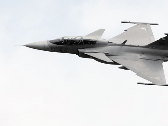 „Lángol a géped, b*szd meg!” – rakétákkal megpakolva gyulladt ki a lezuhant Gripen vadászgép