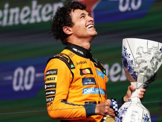 Verstappen a balesetével, Norris klasszis előzésével sokkolt mindenkit