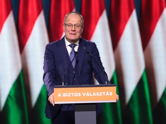 Új pártot alapítanak Navracsics Tiborék?