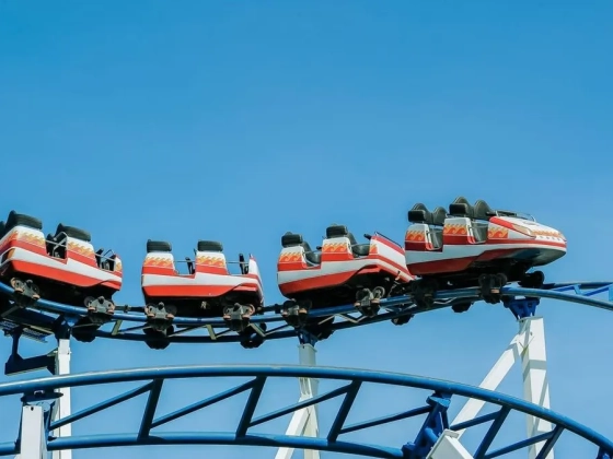 Nem élte túl a hullámvasutazást a 22 éves férfi, pert indított a család a vidámpark ellen