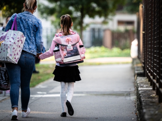 Hosszú szünetek, kevesebb tanítási nap, jelentős változásokkal indul az új tanév