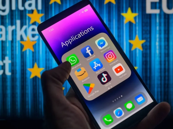 Végtelen görgetés, ami ráncokat okoz - Itt az új szépséggyilkos, a TikTok-arc