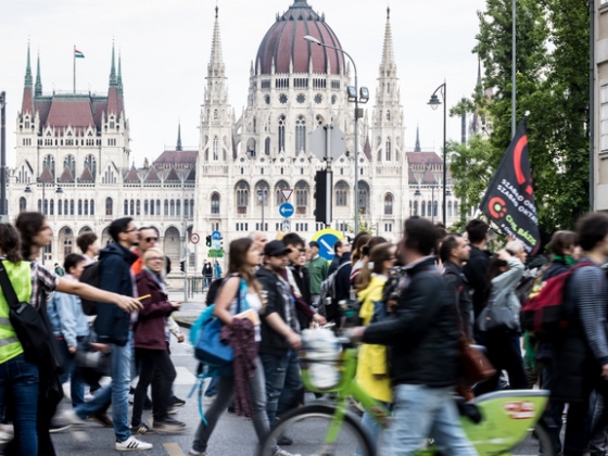 Sztrájk jöhet az iskolákban, ha nem rendezik a dolgozók bérét