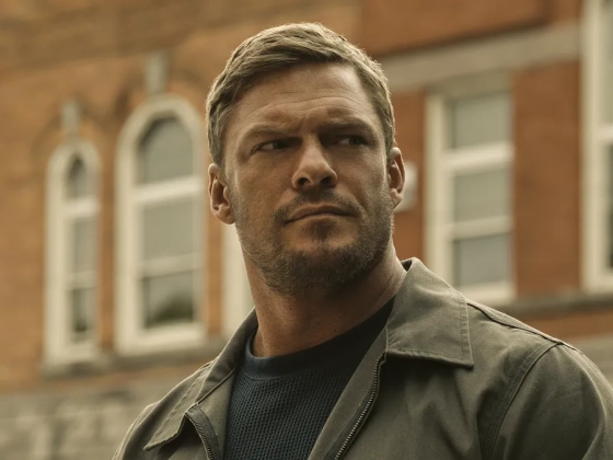 Épp csak elkezdődött a Reacher 4. évada, máris eldőlt Alan Ritchson sorozatának jövője