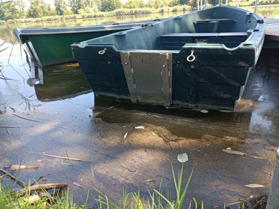 Habos lett a víz: foszfor kerülhetett a Tisza egyik holtágába, feljelentést tett a tiszaugi önkormányzat