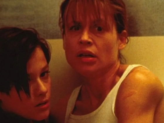 Terminátor 2: Újra egymás mellett Sarah Connor és fia – alig lehet ráismerni a szereplőre - videó