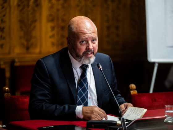 Sárvári Nicholas nemzetközi szinten is példamutató hivatalt építene