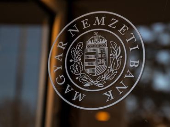 Tartja a kijelölt pályát, lejjebb vágta a kamatokat az MNB