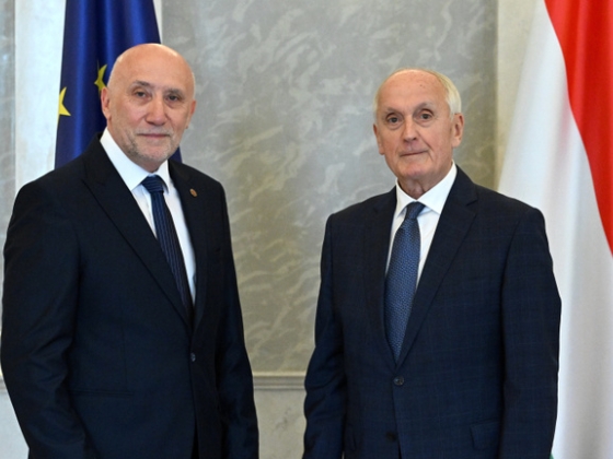 Megszűnt a legfőbb ügyész megbízatása, Lajtár István veszi át a helyét