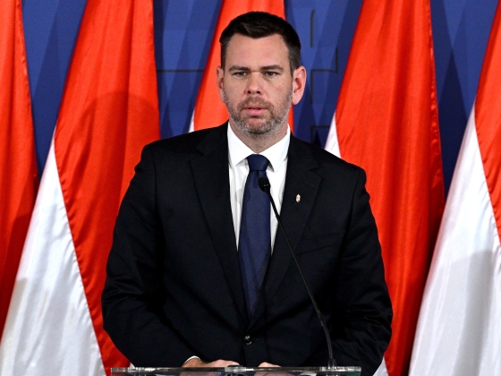 Vitézy Dávid: 41 milliárddal a becsült 89 milliárd forint alatt zárult a MÁV és a Magyar Közút közös járműbeszerzése