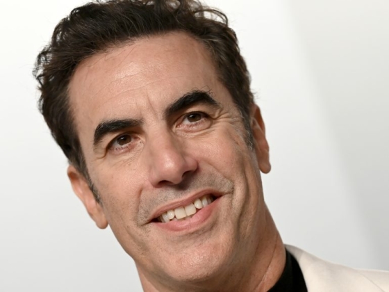Sacha Baron Cohen megint Borat-filmet készített, csak más címmel: előzetesen az Ali G: Who Iz I?