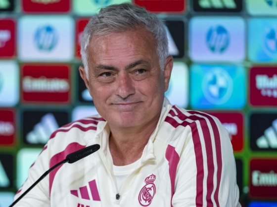 „Ha rosszat írsz rólam, vigyázz magadra!” – José Mourinho humoránál volt a sajtótájékoztatón