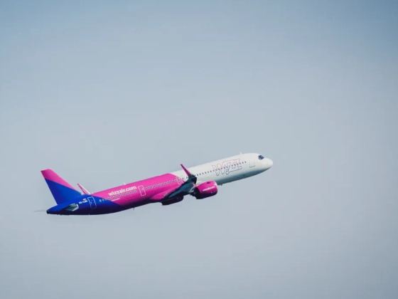 A Wizz Air szívesen átvenné a román állami légitársaság belföldi járatait, a Tarom szerint sértő a felvetés