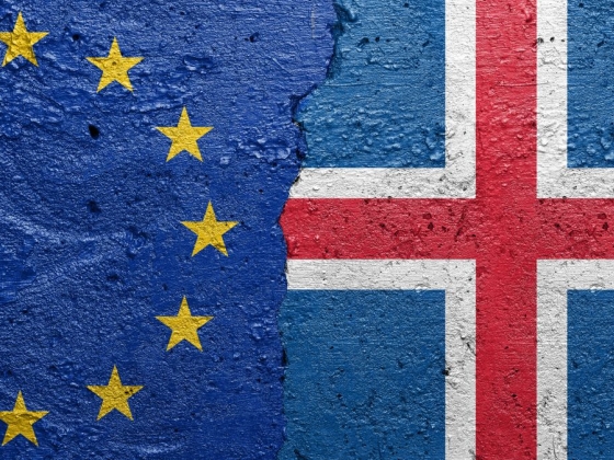 Négy hatalom közül az EU-t válassza-e, erről szavaz egy 