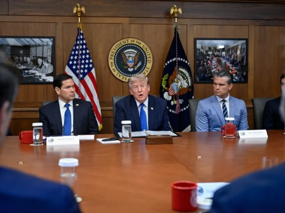 Trump gazdasági D-nappal fenyegetett, pénzügyminisztere partraszállás helyett figyelmeztető lövést adott le