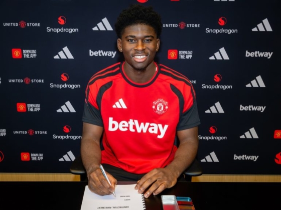 Újabb középpályással erősített a Manchester United