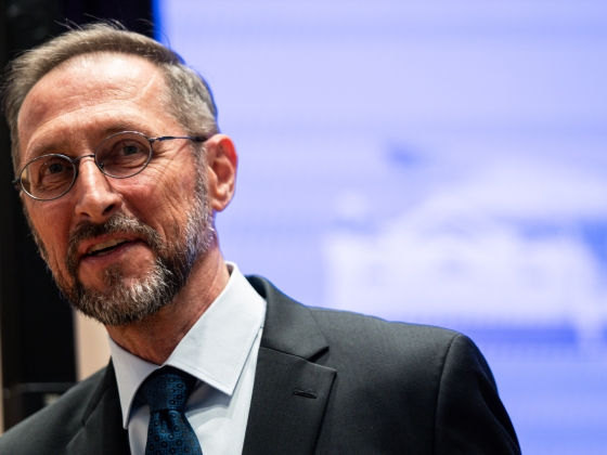 Minden szerződését nyilvánosságra hozza az MNB
