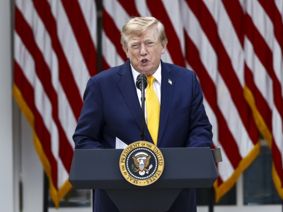 Trump nagy bejelentése: megtisztították a Hormuzi-szorost az aknáktól