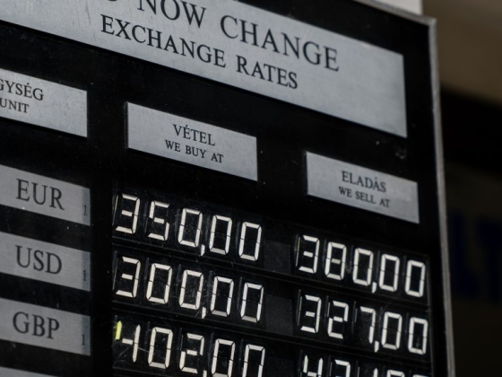 Erősen indította a reggelt a forint
