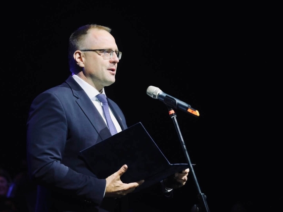 „Kezdeményezni fogom” – Kitüntetést javasol a Gripennel lezuhant pilótának Györfi Mihály, Szolnok polgármestere