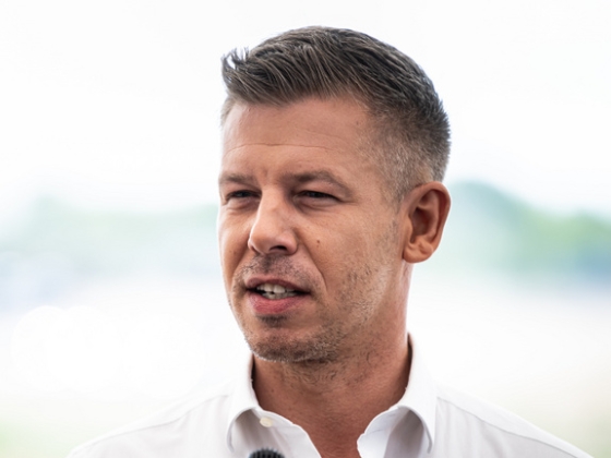 Magyar Péter elárulta, mivel töltötte a kedd estéjét