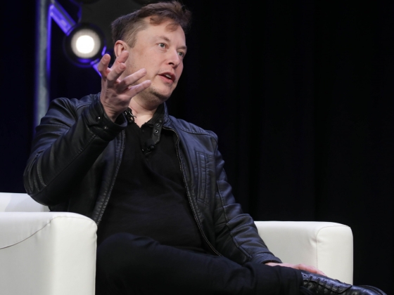 Kiderült: Volodimir Zelenszkij az egyik legmagasabb rangú állami elismerést adta Elon Musknak