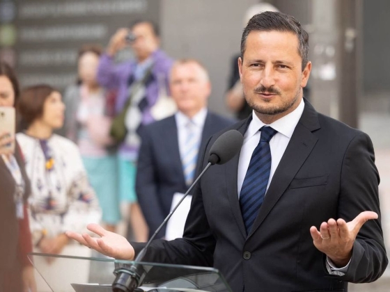 Beérett a bosszúpolitika: már egy román EP-képviselőnek is szemet szúrt, hogy Magyar Péterék mostohagyerekként bánnak az erdélyi szervezetekkel