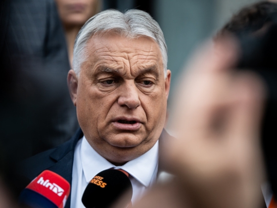 Bloomberg: Orbán Viktor brüsszeli hálózata is veszélybe került a megvont források miatt