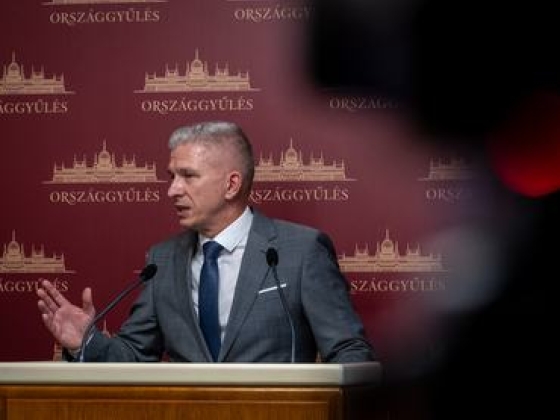 Hazahoznák Matolcsy Györgyöt: előbb-utóbb a volt jegybankelnököt is meghallgatná az MNB ügyeit feltáró bizottság