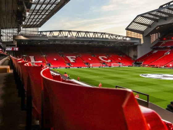 Liverpool FC: kisebbségi eladás, többségi opció, nyitott jövő