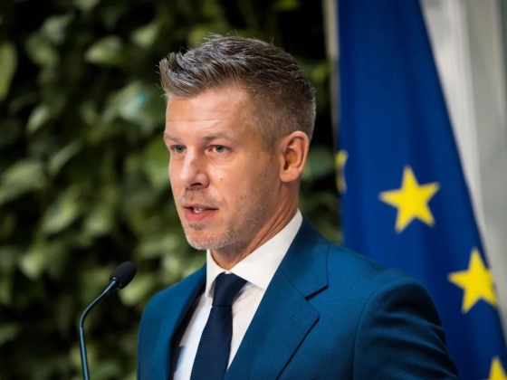Feljelentés követő weboldalt hozott létre a kormány