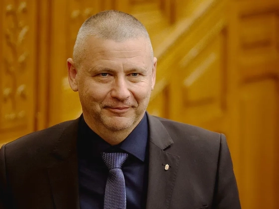 Rendőrségi ügy lett Ruszin-Szendi Romulusz hibájából, már ki is fizette a bírságot