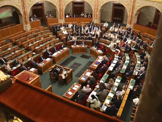 Kétnapos rendkívüli ülést tart a parlament, mutatjuk, miről dönthetnek