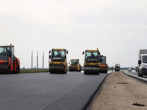 Máris itt a következménye, hogy a Tisza-kormány leállította a legújabb magyar autópálya megépítését: 2,5 milliárd forintot bukik a vidéki nagyváros – Vitézy Dávid azonnal elmagyarázta, miért