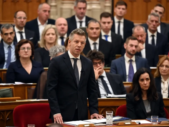 Magyar Péter felszólalásával kezdődik a parlament csütörtöki ülése