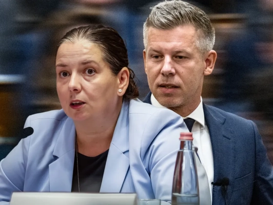 Magyartól megint elvették a szót, összeszólalkozás a tűzijátékos közbeszerzés miatt – parlamenti közvetítés